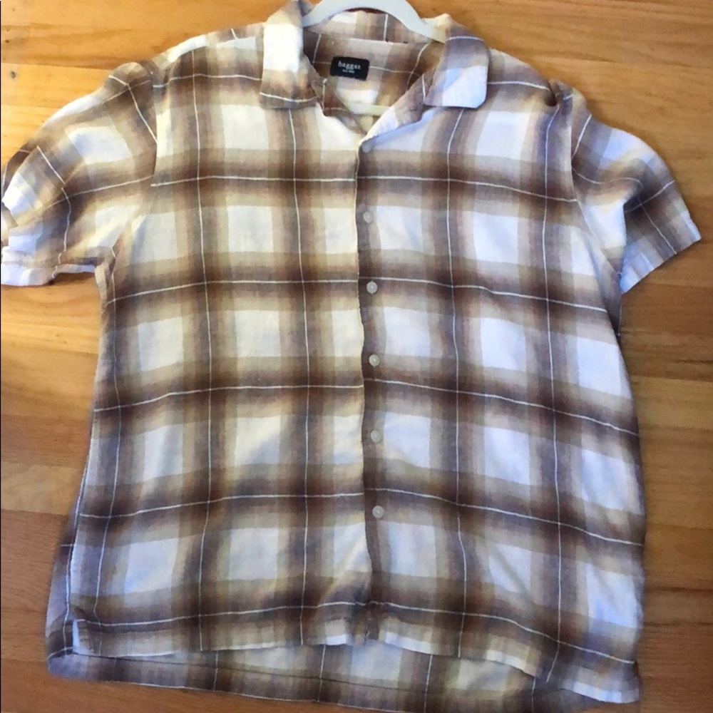 Men’s Hagar button down shirt.